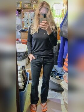 🎈 American Eagle🎈BUY 1 GET 1 FREE🎈Low-Rise Artist Stretch Flare Pants Sz 4